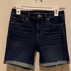 AE Skinny Bermuda Like New